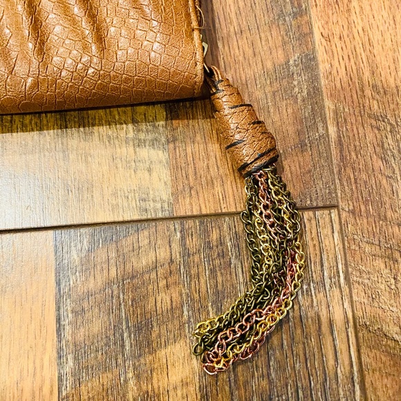 JESSICA SIMPSON Beautiful Brown Clutch Purse - Picture 3 of 8